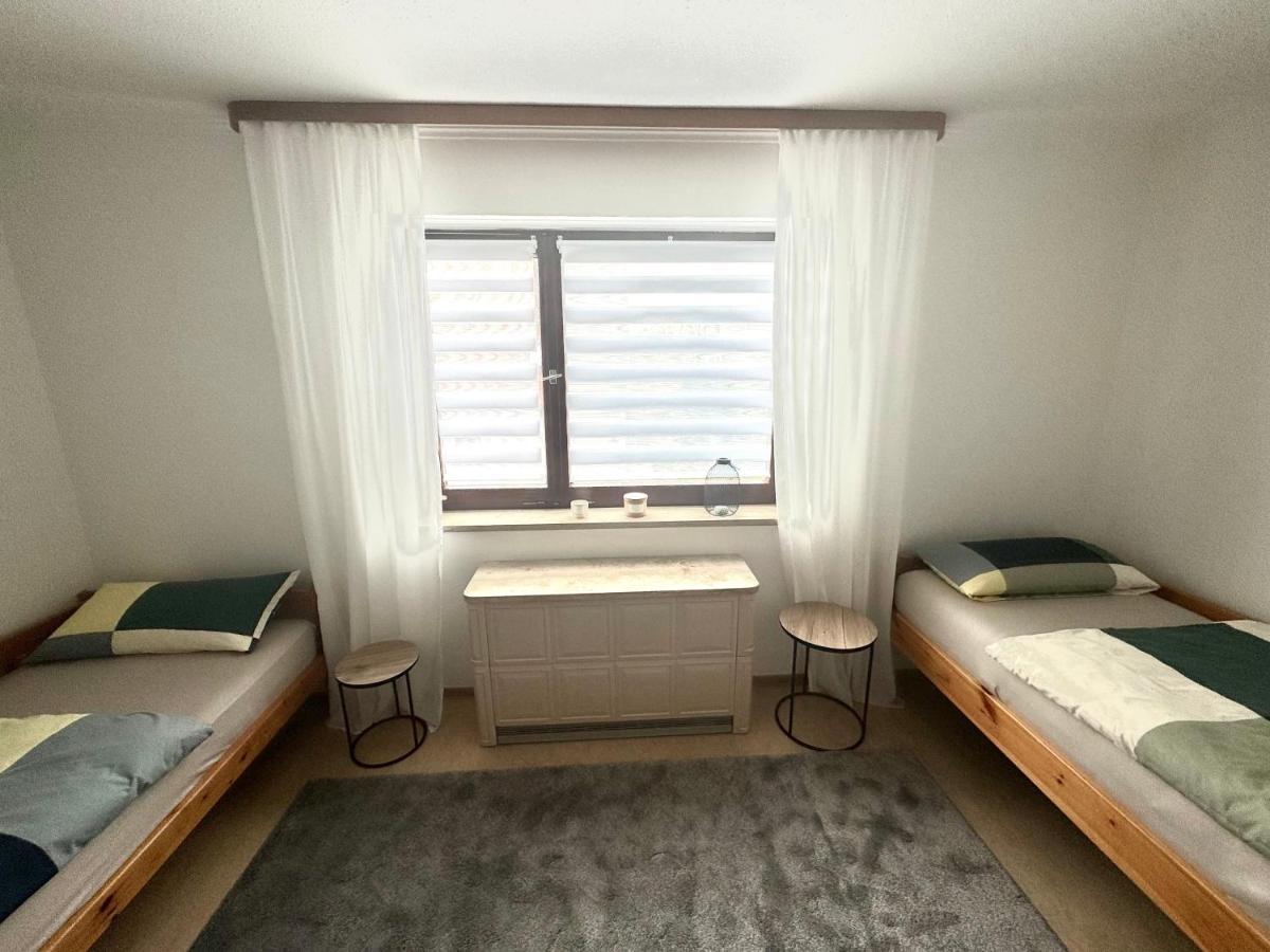 Апартаменты Schoenes, Friedliches Zimmer Аугсбург Экстерьер фото